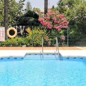 apartamento-puerto-sol-con-vistas-al-mar-y-piscina.es-andalucia.com/